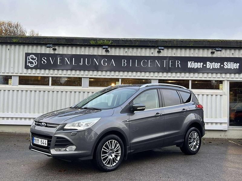 Grå Begagnad 2014 Ford Kuga Titanium SUV | 109 900 kr (Marknadspris) - Bild 1/4