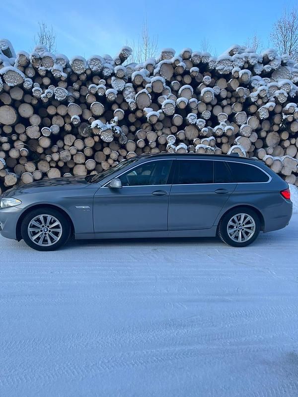 Begagnad BMW 530 258 HK (189 kW) 2011 Kombi
