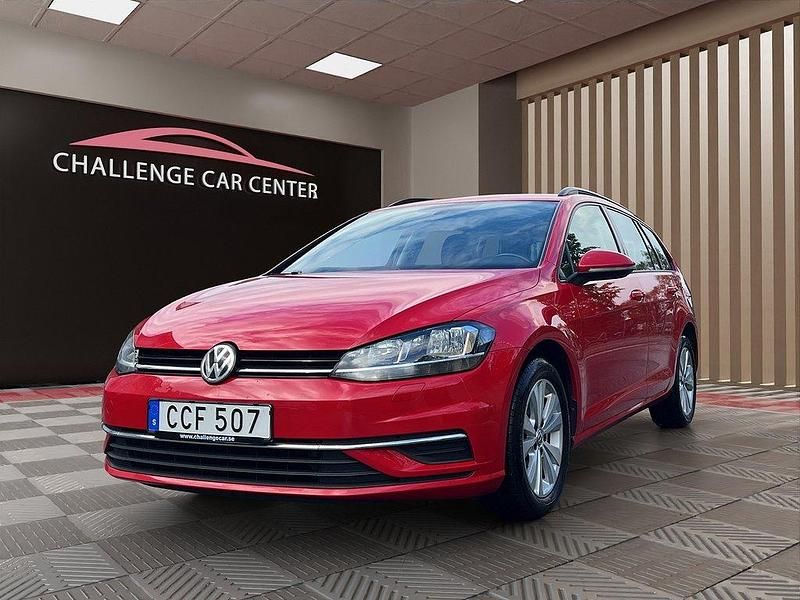 Röd Begagnad 2017 VW Golf VII Kombi | 99 900 kr (Marknadspris) - Bild 1/4