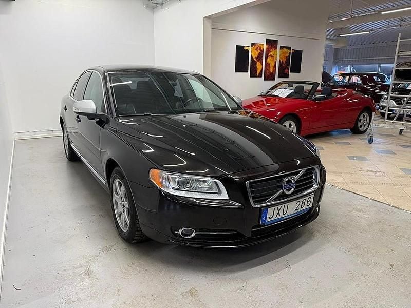 Begagnad Volvo S80 Summum 163 HK (119 kW) 2011 Svart Sedan