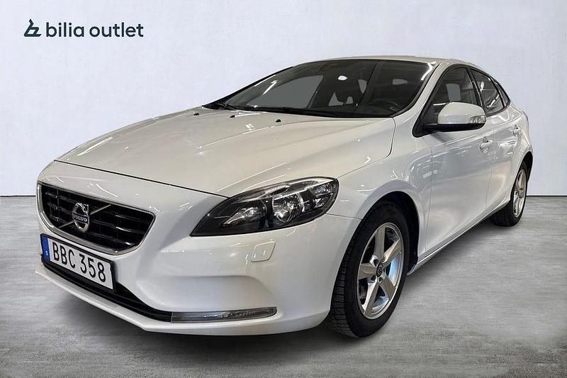 Vit Begagnad 2015 Volvo V40 Kinetic Sedan | 90 000 kr (Bra pris) - Bild 1/3
