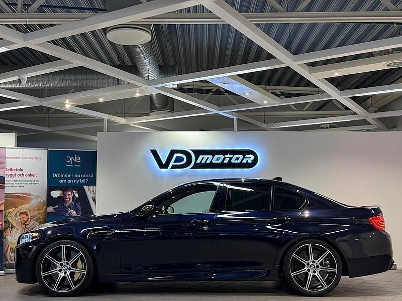 Begagnad BMW M5 Competition Edition 600 HK (441 kW) 2018 Mörkblå Sedan