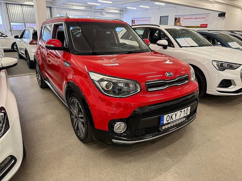 Röd Begagnad 2016 Kia Soul SUV | 129 900 kr (Marknadspris) - Bild 1/4