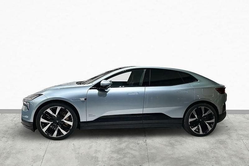 Ljusblå Begagnad 2024 Polestar 4 Pilot SUV | 709 900 kr (Marknadspris) - Bild 1/3