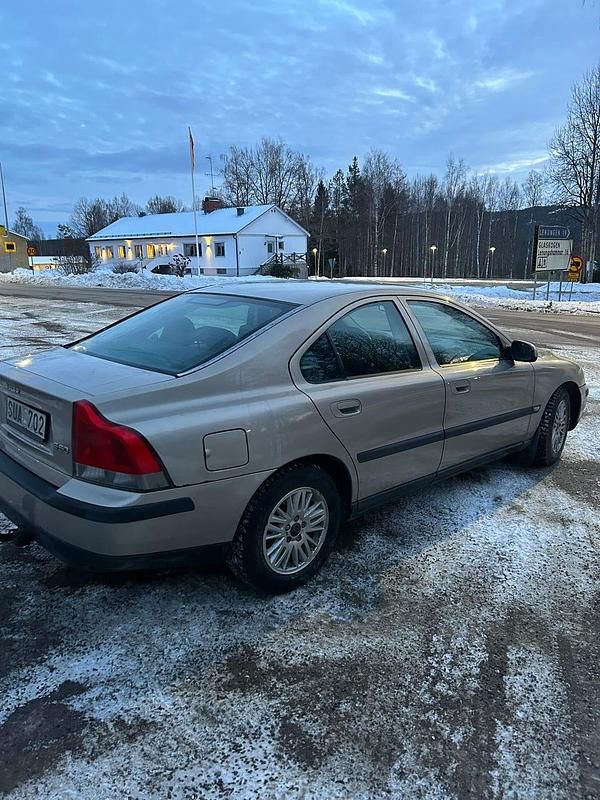 Begagnad Volvo S60 140 HK (102 kW) 2001 Sedan