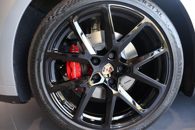 Begagnad Porsche Panamera 544 HK (400 kW) 2025 Halvkombi