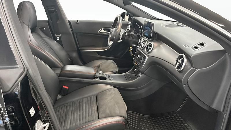 Begagnad Mercedes CLA220 AMG 177 HK (130 kW) 2016 Svart Sedan