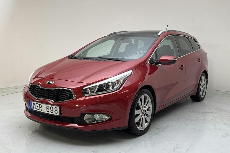 Röd Begagnad 2015 Kia Ceed | 132 800 kr (Marknadspris) - Bild 1/4
