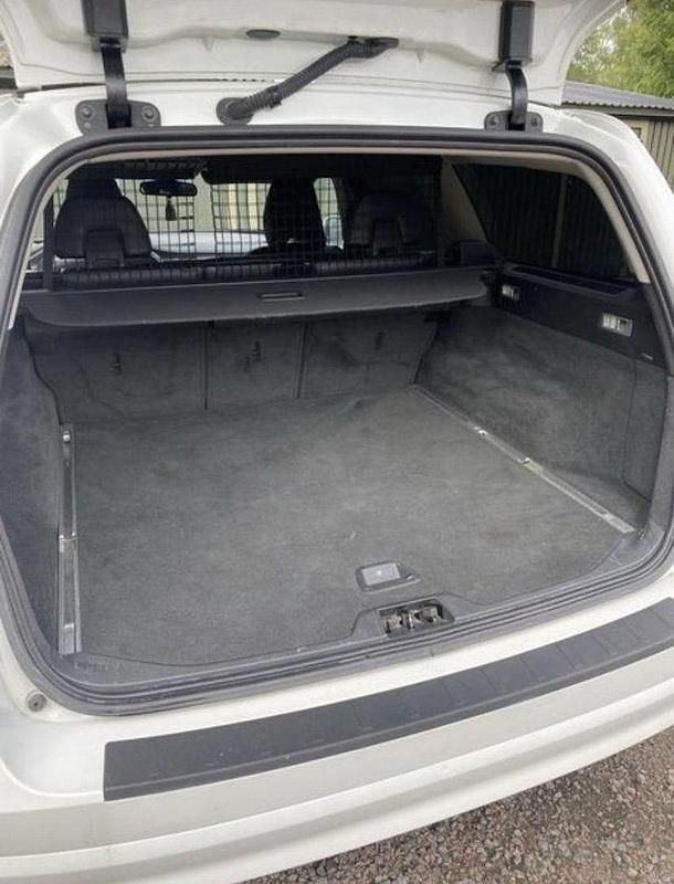 Begagnad Volvo V70 Drive Kinetic 109 HK (80 kW) 2011 Vit Kombi