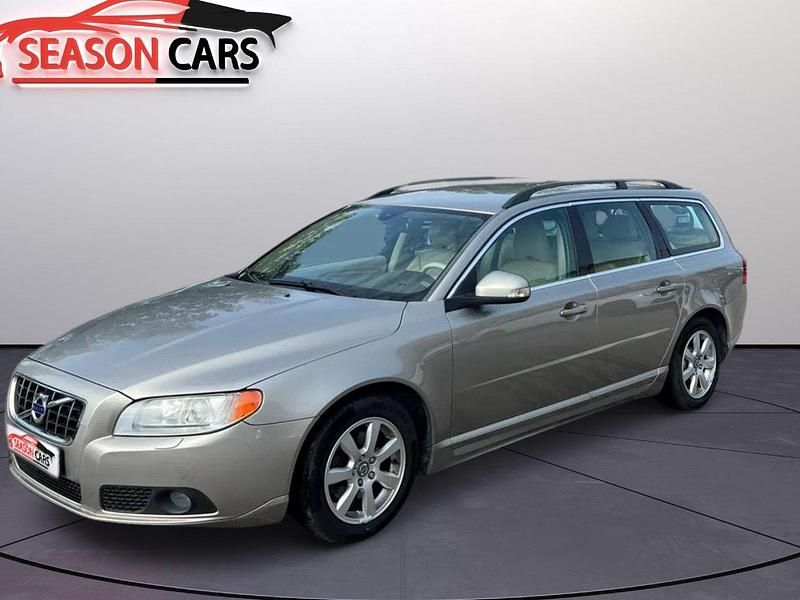 Ljusbrun Begagnad 2010 Volvo V70 Momentum Kombi | 64 900 kr (Marknadspris) - Bild 1/3