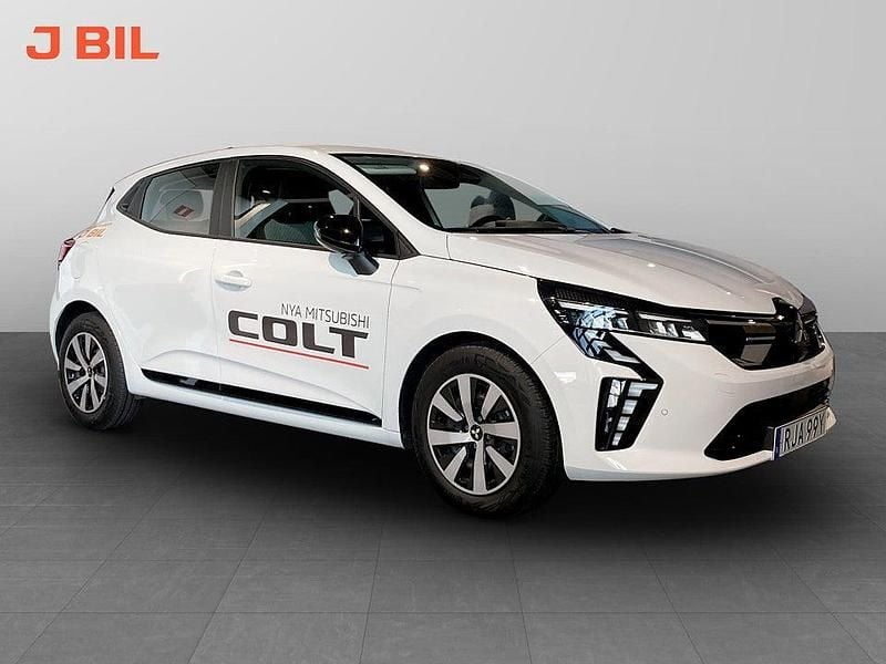 Vit Begagnad 2024 Mitsubishi Colt Invite Halvkombi | 179 900 kr (Bra pris) - Bild 1/3