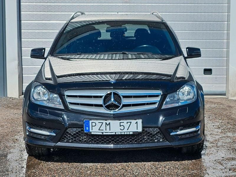 Svart Begagnad 2012 Mercedes C220 AMG Kombi | 109 000 kr (Lite dyr) - Bild 1/4
