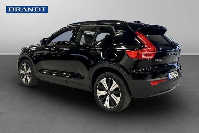 Begagnad Volvo XC40 Single Motor 175 kW (238 HK) 2023 Svart SUV