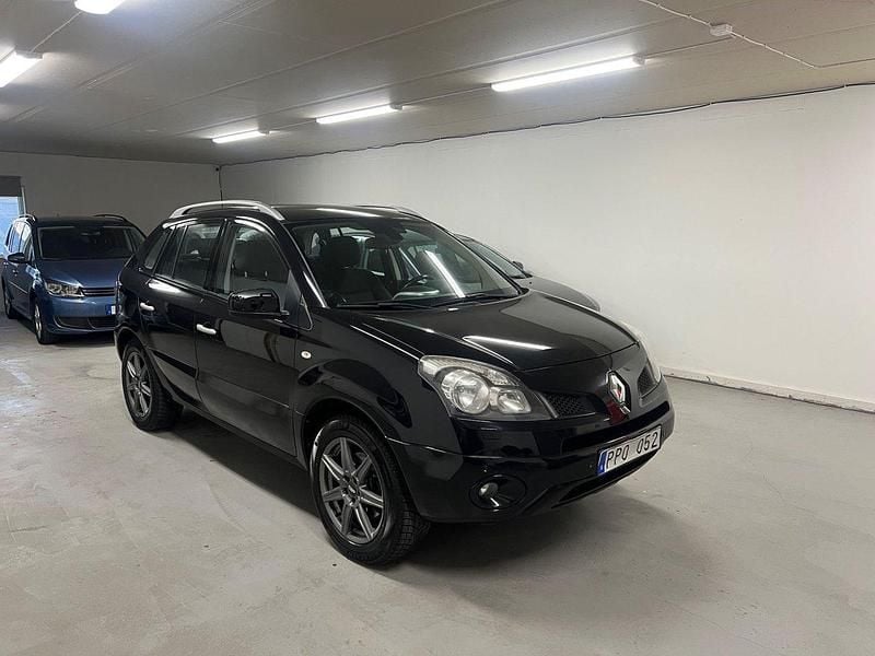 Svart Begagnad 2010 Renault Koleos SUV | 44 900 kr (Marknadspris) - Bild 1/4