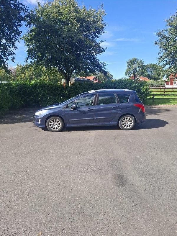 Mörkblå Begagnad 2008 Peugeot 308 Kombi | 30 000 kr (Lite dyr) - Bild 1/4