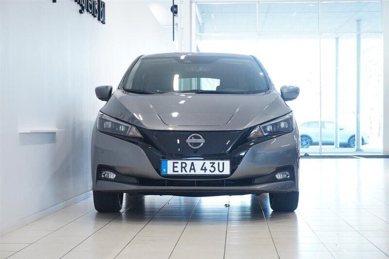 Begagnad Nissan Leaf N-Connecta 110 kW (150 HK) 2023 Okänd Halvkombi