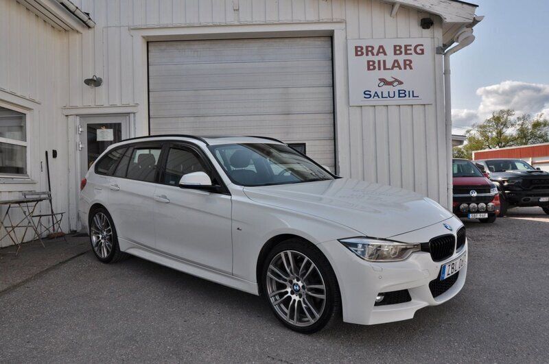 Vit Begagnad 2017 BMW 320 M Sport Kombi | 229 000 kr (Lite dyr) - Bild 1/4