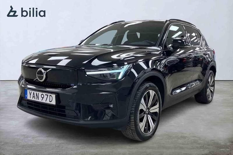 Begagnad Volvo XC40 Single Motor 175 kW (238 HK) 2023 Svart SUV