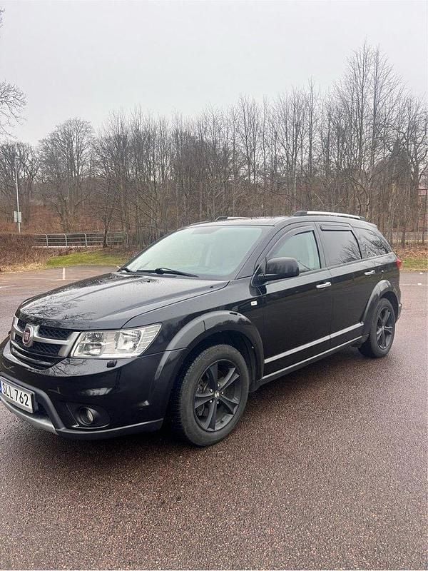 Svart Begagnad 2014 Fiat Freemont SUV | 89 000 kr (Marknadspris) - Bild 1/4