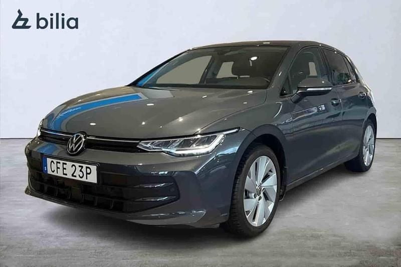 Blå Begagnad 2024 VW Golf VIII Edition Kombi | 319 000 kr (Marknadspris) - Bild 1/1