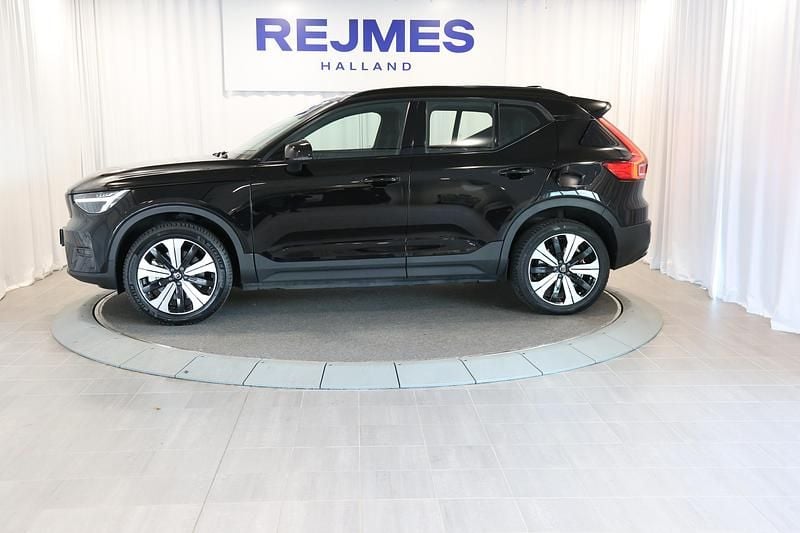 Begagnad Volvo XC40 Single Motor 175 kW (238 HK) 2022 Svart SUV