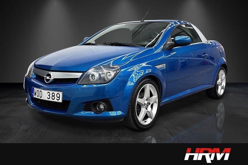 Blå Begagnad 2005 Opel Tigra Sport Cab | 49 900 kr (Dyr) - Bild 1/4