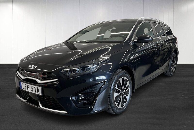 Svartmetallic Begagnad 2020 Kia Ceed Sportswagon Advance Kombi | 229 000 kr (Marknadspris) - Bild 1/4