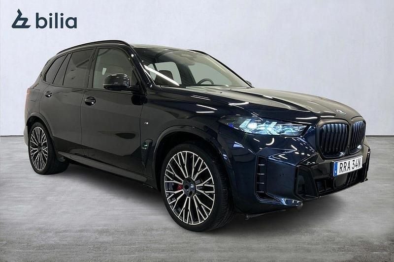 Svart Begagnad 2024 BMW X5 M Sport SUV | 949 000 kr - Bild 1/4