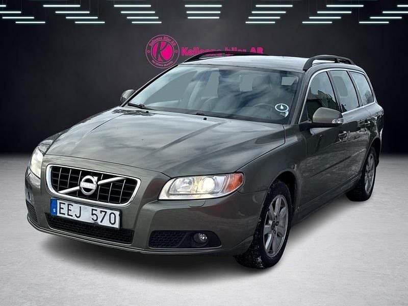 Begagnad Volvo V70 Momentum 175 HK (128 kW) 2009 Grön Kombi