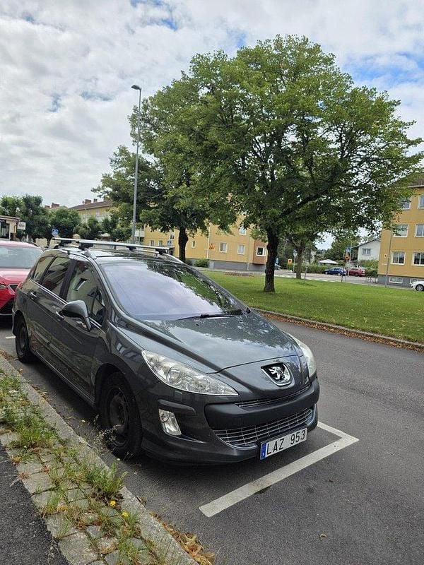 Grå Begagnad 2010 Peugeot 308 Kombi | 35 500 kr (Bra pris) - Bild 1/4