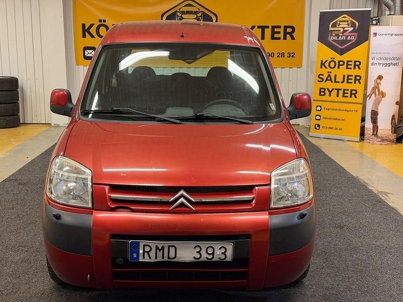 Röd Begagnad 2008 Citroën Berlingo Minibuss | 42 900 kr (Bra pris) - Bild 1/4