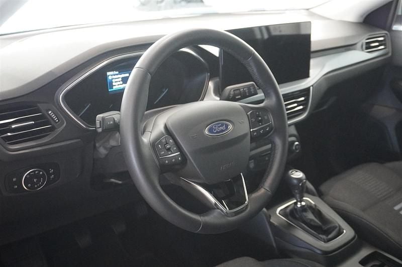 Begagnad Ford Focus Active 125 HK (91 kW) 2022 Grå Halvkombi