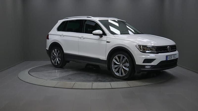 Vit Begagnad 2019 VW Tiguan SUV | 299 000 kr (Marknadspris) - Bild 1/4