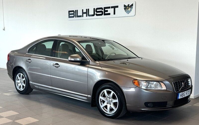 Grå Begagnad 2008 Volvo S80 Sedan | 69 900 kr - Bild 1/4