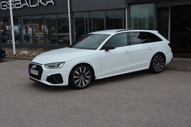 Vit Begagnad 2021 Audi A4 S-Line Kombi | 329 900 kr (Marknadspris) - Bild 1/4