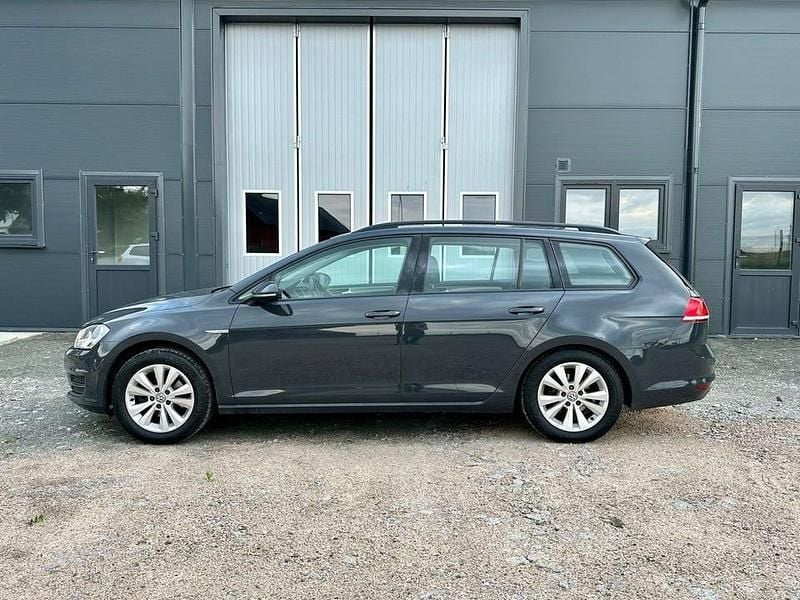 Begagnad VW Golf VII 110 HK (80 kW) 2015 Mörkgrå Kombi