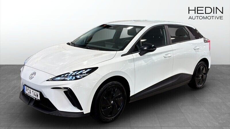 Vit (white) Begagnad 2023 MG MG4 EV Halvkombi | 254 900 kr (Marknadspris) - Bild 1/4