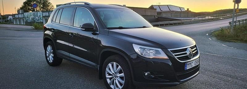 Svart Begagnad 2011 VW Tiguan Sportline SUV | 89 900 kr (Bra pris) - Bild 1/4