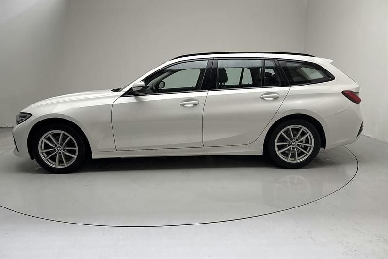 Begagnad BMW 320 Sport Line 190 HK (139 kW) 2020 Vit Kombi