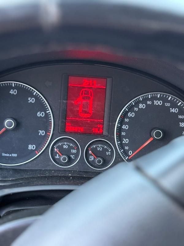 Begagnad 2007 VW Golf V Halvkombi | 6 500 kr (Superpris) - Bild 1/4