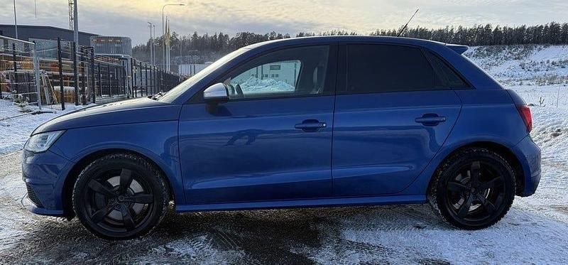 Begagnad Audi S1 Sportback 231 HK (169 kW) 2015 Blå Halvkombi