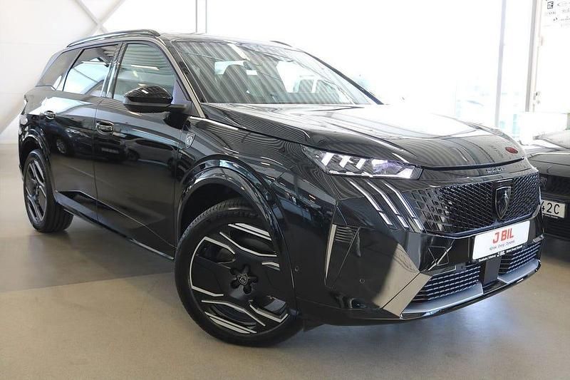 Svart perla nera Begagnad 2024 Peugeot e-5008 GTi SUV | 549 900 kr (Dyr) - Bild 1/3
