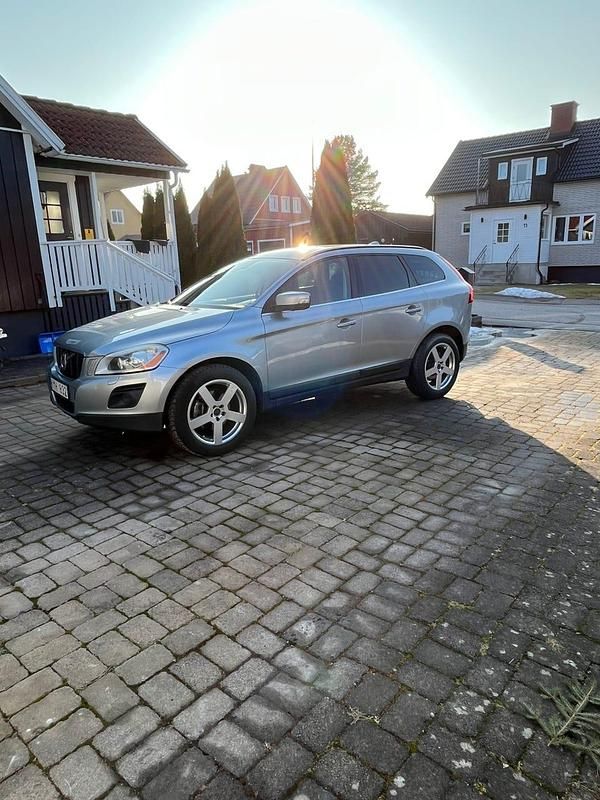 Begagnad Volvo XC60 185 HK (136 kW) 2009 SUV