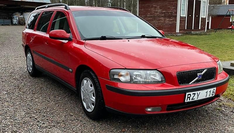 Begagnad 2001 Volvo V70 Kombi | 23 000 kr (Bra pris) - Bild 1/4