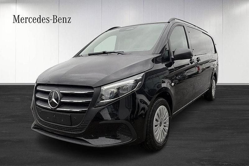 Obsidiansvart metallic Ny 2026 Mercedes Vito Van | 780 000 kr - Bild 1/4