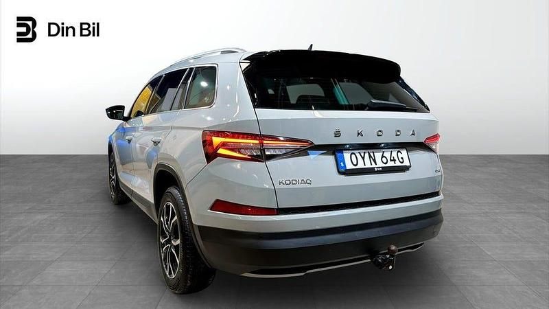 Begagnad Skoda Kodiaq Business Line 190 HK (139 kW) 2022 Grå SUV