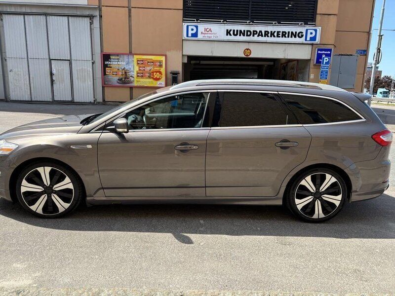 Brun Begagnad 2011 Ford Mondeo Business Edition Kombi | 46 000 kr (Bra pris) - Bild 1/4
