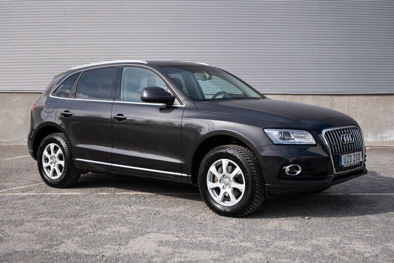 Grå Begagnad 2014 Audi Q5 Design SUV | 199 900 kr (Marknadspris) - Bild 1/4