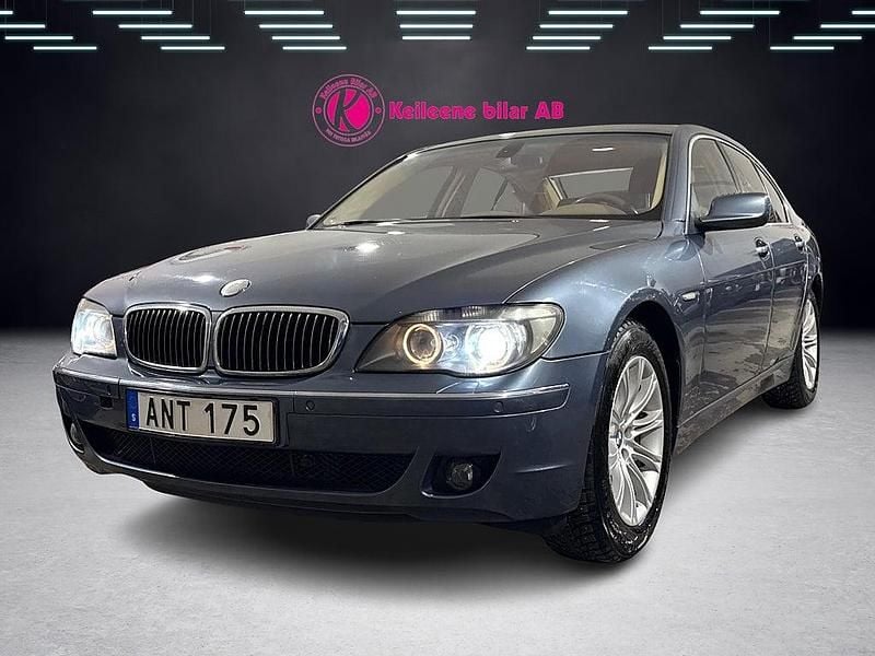 Mörkgrå Begagnad 2005 BMW 750 Sedan | 64 900 kr - Bild 1/4
