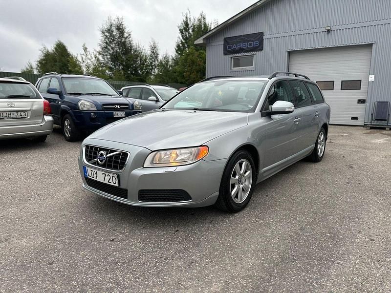 Silver Begagnad 2011 Volvo V70 Drive Kinetic Kombi | 44 900 kr (Bra pris) - Bild 1/4
